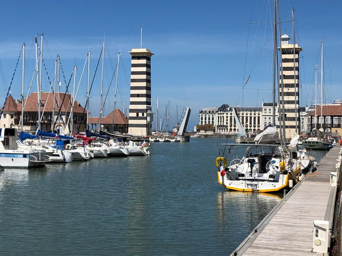 Cote Plage - Magnifique Appartement De Charme A Trouville Sur Mer - Linge - Lit Fait - Parking - Wifi - Classe Par L'Office Du Tourisme Dış mekan fotoğraf