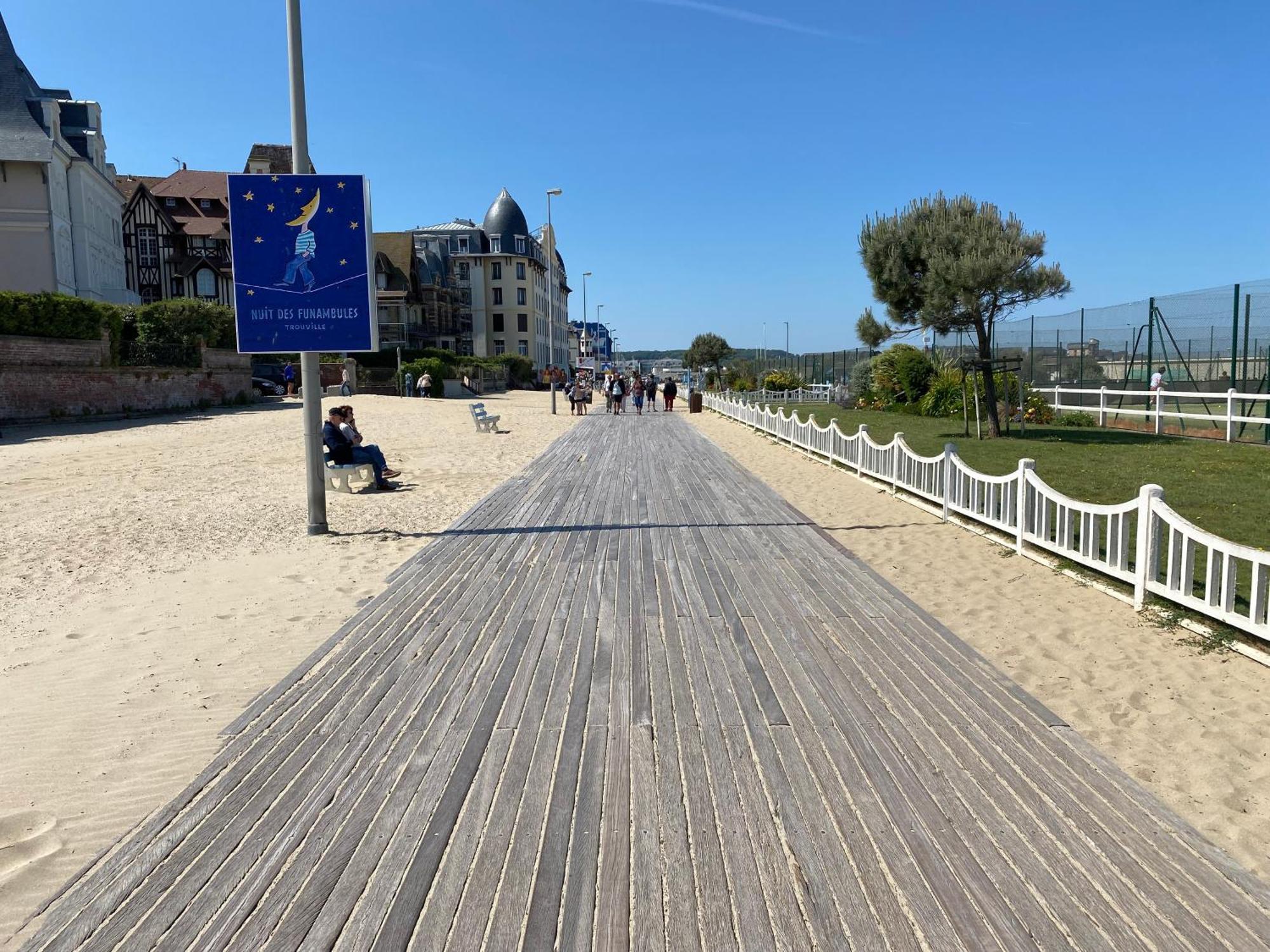 Cote Plage - Magnifique Appartement De Charme A Trouville Sur Mer - Linge - Lit Fait - Parking - Wifi - Classe Par L'Office Du Tourisme Dış mekan fotoğraf